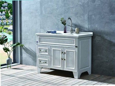 Integrerat tvättskåp med fast yta